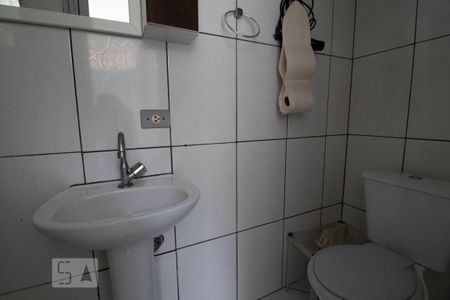 Casa à venda com 176m², 3 quartos e 3 vagas Casa à venda com 176m², 3 quartos e 3 vagasBanheiro Serviço