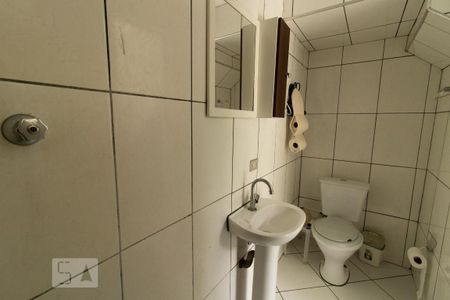 Casa à venda com 176m², 3 quartos e 3 vagas Casa à venda com 176m², 3 quartos e 3 vagasBanheiro Serviço