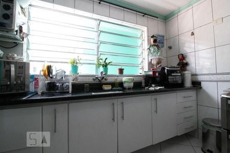 Casa à venda com 176m², 3 quartos e 3 vagas Casa à venda com 176m², 3 quartos e 3 vagasCozinha - Armários