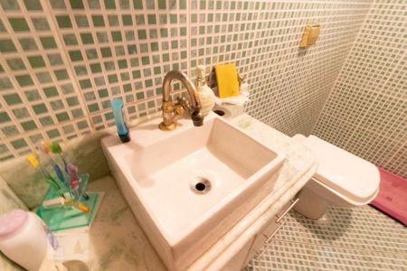 Casa à venda com 176m², 3 quartos e 3 vagas Casa à venda com 176m², 3 quartos e 3 vagasLavabo - Torneira