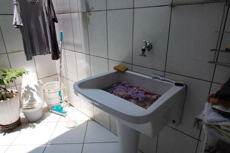 Casa à venda com 176m², 3 quartos e 3 vagas Casa à venda com 176m², 3 quartos e 3 vagasLavanderia (Torneira)