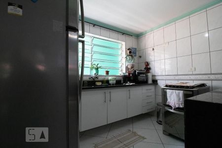 Casa à venda com 176m², 3 quartos e 3 vagas Casa à venda com 176m², 3 quartos e 3 vagasCozinha