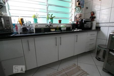 Casa à venda com 176m², 3 quartos e 3 vagas Casa à venda com 176m², 3 quartos e 3 vagasCozinha