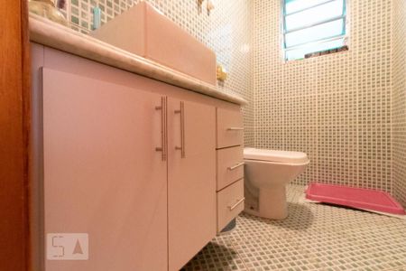 Casa à venda com 176m², 3 quartos e 3 vagas Casa à venda com 176m², 3 quartos e 3 vagasLavabo - Armário