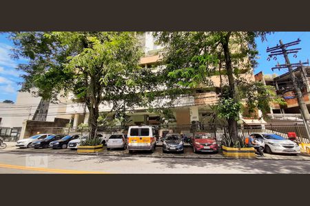 Apartamento à venda com 162m², 3 quartos e 2 vagasFachada