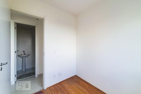 Quarto 1 de apartamento para alugar com 2 quartos, 32m² em Parque Fongaro, São Paulo