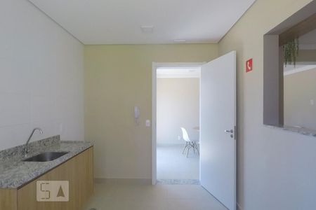 Apartamento para alugar com 32m², 2 quartos e sem vaga Apartamento para alugar com 32m², 2 quartos e sem vagaÁrea comum - Salão de festas