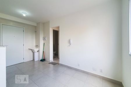 Sala de apartamento para alugar com 2 quartos, 32m² em Parque Fongaro, São Paulo
