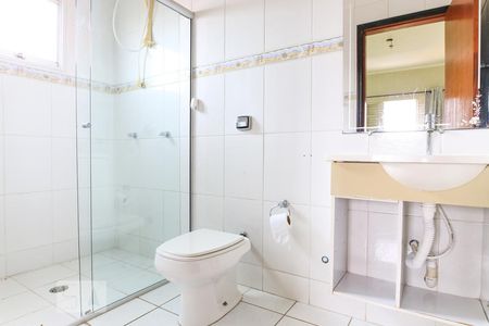 Casa para alugar com 220m², 3 quartos e 3 vagasBanheiro da Suíte 1