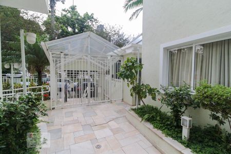Casa de condomínio para alugar com 154m², 4 quartos e 3 vagas Casa de condomínio para alugar com 154m², 4 quartos e 3 vagasPortaria