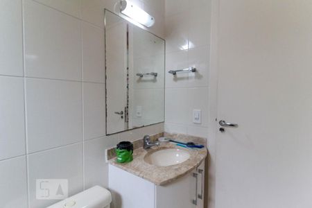 Casa de condomínio para alugar com 154m², 4 quartos e 3 vagas Casa de condomínio para alugar com 154m², 4 quartos e 3 vagasBanheiro
