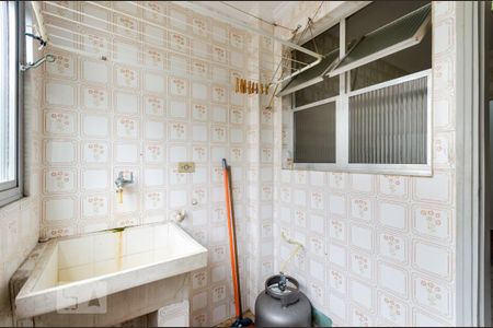 Área de serviço de apartamento para alugar com 1 quarto, 55m² em José Menino, Santos