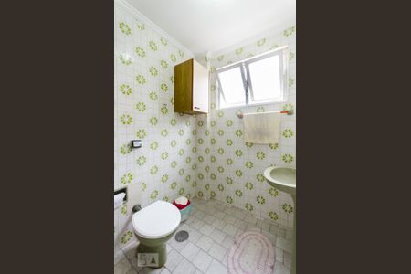Banheiro de apartamento para alugar com 1 quarto, 55m² em José Menino, Santos