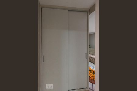 Apartamento à venda com 57m², 2 quartos e 1 vagaArmário do Corredor