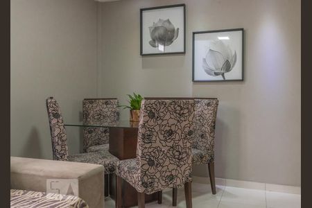 Apartamento à venda com 57m², 2 quartos e 1 vagaDetalhe Sala