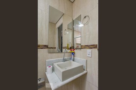 Apartamento à venda com 57m², 2 quartos e 1 vagaBanheiro - Torneira