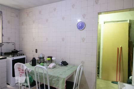 Casa à venda com 320m², 3 quartos e 3 vagas Casa à venda com 320m², 3 quartos e 3 vagasCozinha