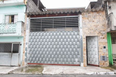 Casa à venda com 320m², 3 quartos e 3 vagas Casa à venda com 320m², 3 quartos e 3 vagasFachada