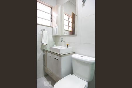 Casa à venda com 320m², 3 quartos e 3 vagas Casa à venda com 320m², 3 quartos e 3 vagasBanheiro 1