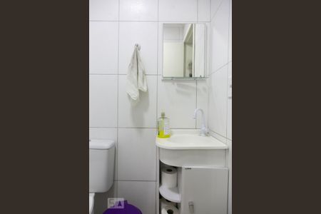 Casa à venda com 320m², 3 quartos e 3 vagas Casa à venda com 320m², 3 quartos e 3 vagasBanheiro 2