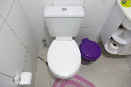 Casa à venda com 320m², 3 quartos e 3 vagas Casa à venda com 320m², 3 quartos e 3 vagasBanheiro 2