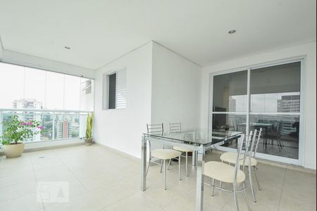 Apartamento à venda com 76m², 2 quartos e 1 vagaVaranda