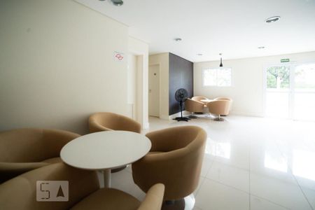 Apartamento à venda com 76m², 2 quartos e 1 vaga Apartamento à venda com 76m², 2 quartos e 1 vagaHall