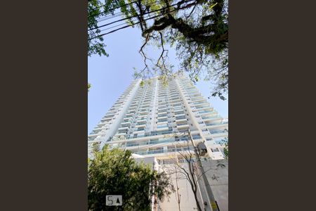 Apartamento à venda com 76m², 2 quartos e 1 vaga Apartamento à venda com 76m², 2 quartos e 1 vagaFachada