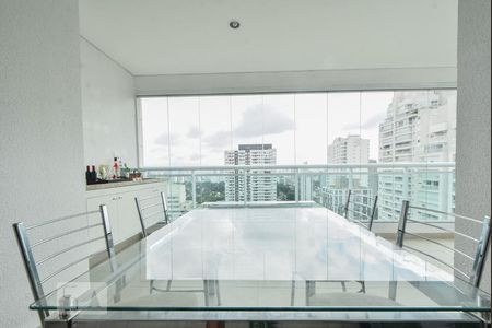 Apartamento à venda com 76m², 2 quartos e 1 vagaVaranda