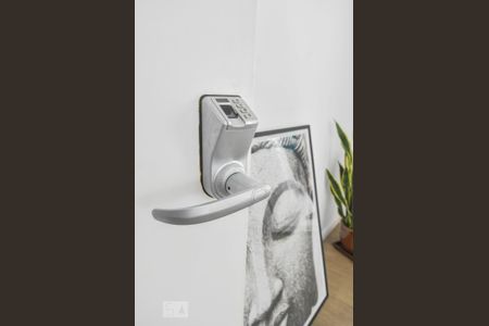 Apartamento à venda com 76m², 2 quartos e 1 vagaFechadura Eletrônica