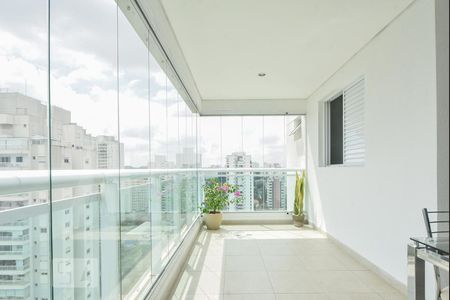 Apartamento à venda com 76m², 2 quartos e 1 vagaVaranda