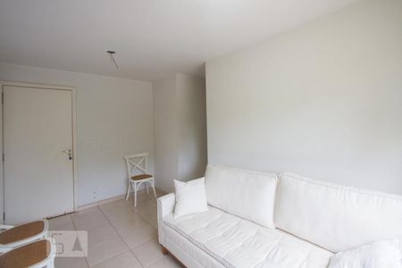 Sala de apartamento para alugar com 2 quartos, 42m² em Santo Amaro, São Paulo