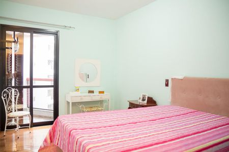 Apartamento à venda com 151m², 3 quartos e 2 vagas Apartamento à venda com 151m², 3 quartos e 2 vagasQuarto 1