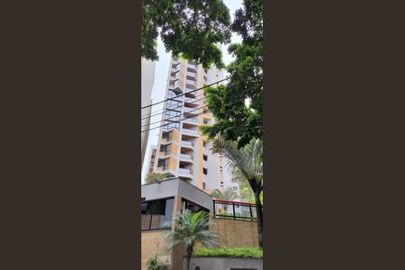 Apartamento à venda com 151m², 3 quartos e 2 vagas Apartamento à venda com 151m², 3 quartos e 2 vagasFachada