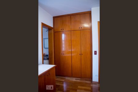 Apartamento à venda com 151m², 3 quartos e 2 vagas Apartamento à venda com 151m², 3 quartos e 2 vagasQuarto 2