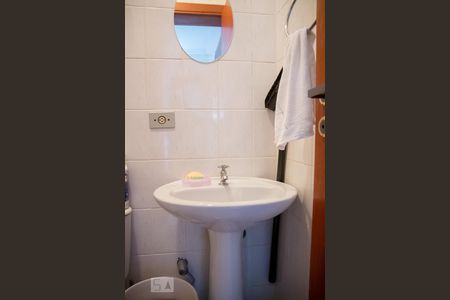 Apartamento à venda com 151m², 3 quartos e 2 vagas Apartamento à venda com 151m², 3 quartos e 2 vagasBanheiro de Serviço