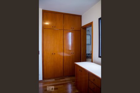 Apartamento à venda com 151m², 3 quartos e 2 vagas Apartamento à venda com 151m², 3 quartos e 2 vagasQuarto 3