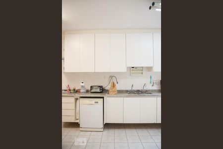 Apartamento à venda com 151m², 3 quartos e 2 vagas Apartamento à venda com 151m², 3 quartos e 2 vagasCozinha