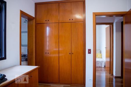 Apartamento à venda com 151m², 3 quartos e 2 vagas Apartamento à venda com 151m², 3 quartos e 2 vagasQuarto 2