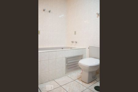 Apartamento à venda com 151m², 3 quartos e 2 vagas Apartamento à venda com 151m², 3 quartos e 2 vagasBanheiro do quarto 1