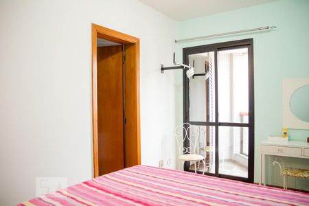 Apartamento à venda com 151m², 3 quartos e 2 vagas Apartamento à venda com 151m², 3 quartos e 2 vagasQuarto 1