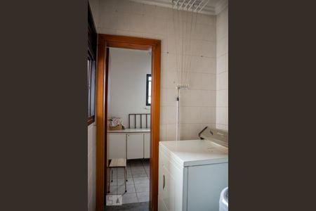 Apartamento à venda com 151m², 3 quartos e 2 vagas Apartamento à venda com 151m², 3 quartos e 2 vagasÁrea de Serviço