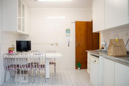 Apartamento à venda com 151m², 3 quartos e 2 vagas Apartamento à venda com 151m², 3 quartos e 2 vagasCozinha