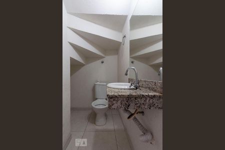 Lavabo de casa de condomínio para alugar com 2 quartos, 75m² em Vila Progresso (zona Leste), São Paulo