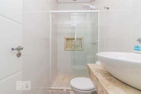 Banheiro da Suíte de casa à venda com 3 quartos, 140m² em Vila Nova, Porto Alegre