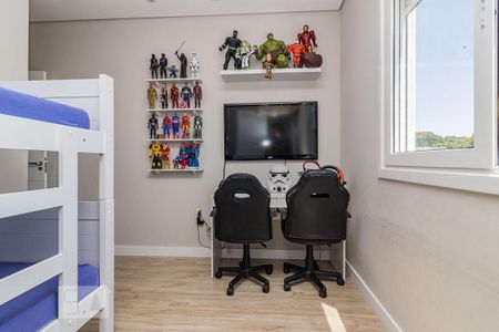 Dormitório de casa à venda com 3 quartos, 140m² em Vila Nova, Porto Alegre