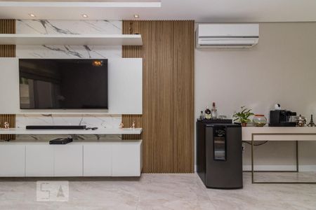 Sala de casa à venda com 3 quartos, 140m² em Vila Nova, Porto Alegre