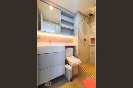 Studio para alugar com 28m², 1 quarto e 1 vaga Studio para alugar com 28m², 1 quarto e 1 vagaBanheiro