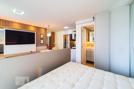 Studio para alugar com 28m², 1 quarto e 1 vaga Studio para alugar com 28m², 1 quarto e 1 vagaQuarto