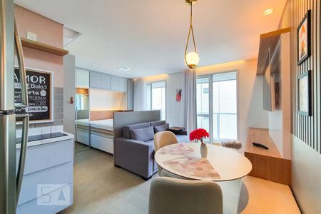 Studio para alugar com 28m², 1 quarto e 1 vaga Studio para alugar com 28m², 1 quarto e 1 vagaSala / Studio